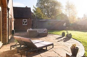 Bank Farm House Stunning House & Gardens