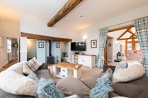 Bank Farm House Stunning House & Gardens