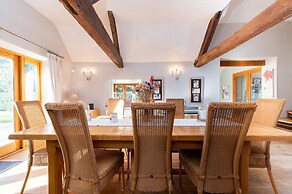 Bank Farm House Stunning House & Gardens