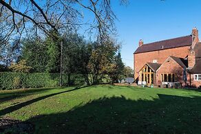 Bank Farm House Stunning House & Gardens