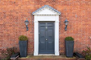 Bank Farm House Stunning House & Gardens