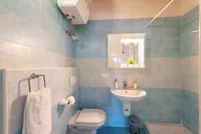 Stefy House 50 mt Near The Lake