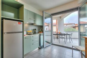 Onyx House With Shared Pool