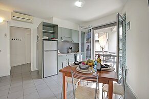 Onyx House With Shared Pool