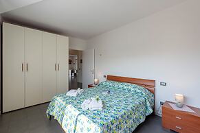 Onyx House With Shared Pool