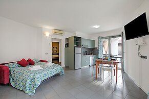 Onyx House With Shared Pool