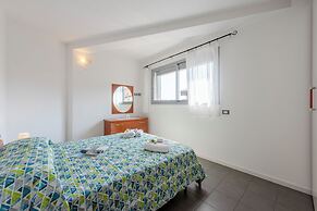 Onyx House With Shared Pool