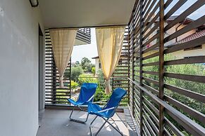 Rosy House 100mt From Lake& Shared Pool