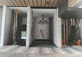 OYO 91024 Tower A & B Sensory Residence