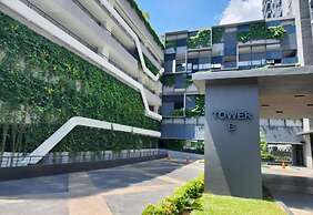 OYO 91024 Tower A & B Sensory Residence