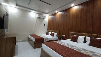 Goroomgo Vrrinda Home Stay Varanasi