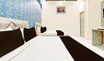 Goroomgo Vrrinda Home Stay Varanasi