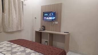 Goroomgo Vrrinda Home Stay Varanasi