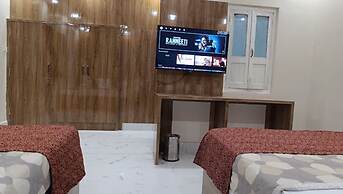 Goroomgo Vrrinda Home Stay Varanasi