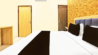 Goroomgo Vrrinda Home Stay Varanasi