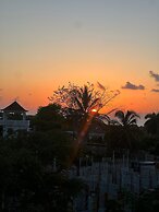 Charming Sea View Town House Chef Driver Optional