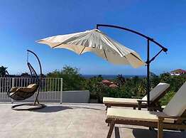 Charming Sea View Town House Chef Driver Optional