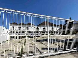 Charming Sea View Town House Chef Driver Optional