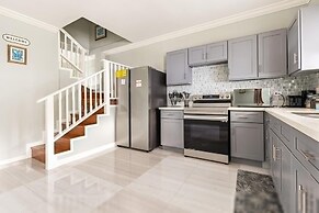 Charming Sea View Town House Chef Driver Optional