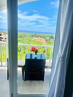 Charming Sea View Town House Chef Driver Optional