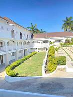 Charming Sea View Town House Chef Driver Optional