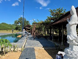 Nguyen Shack Retreat