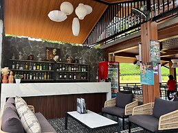 Nguyen Shack Retreat