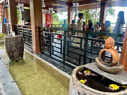 Nguyen Shack Retreat