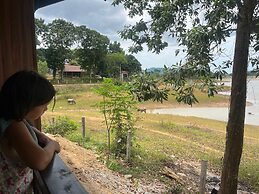 Nguyen Shack Retreat