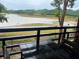 Nguyen Shack Retreat