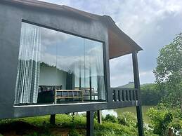 Nguyen Shack Retreat