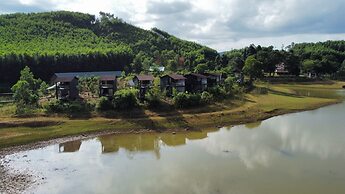 Nguyen Shack Retreat