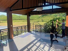 Nguyen Shack Retreat