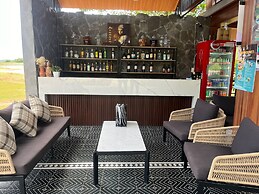 Nguyen Shack Retreat