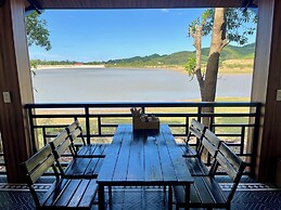 Nguyen Shack Retreat