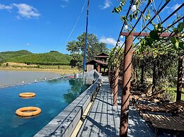 Nguyen Shack Retreat