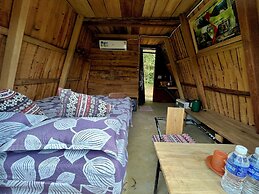 Nguyen Shack Retreat