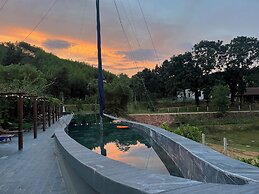 Nguyen Shack Retreat