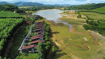 Nguyen Shack Retreat