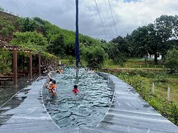 Nguyen Shack Retreat