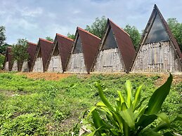 Nguyen Shack Retreat