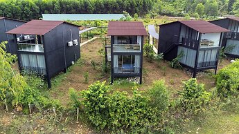 Nguyen Shack Retreat