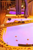 Mavera Suit Bungalov