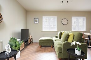 Stylish Flat With Sofa Bed in Malmesbury