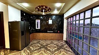 magnifica Luxurious Villa by daranga