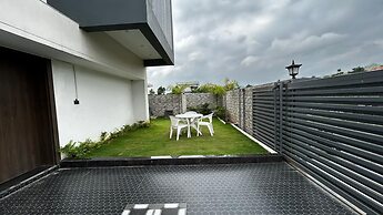 magnifica Luxurious Villa by daranga