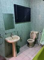 Open plan studio apartment unit