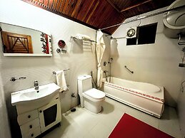 6th Element Cottages