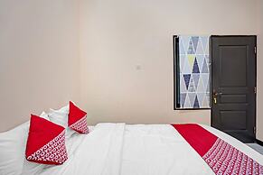 OYO Life 90649 Raja Residence Syariah