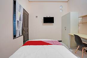 OYO Life 90649 Raja Residence Syariah